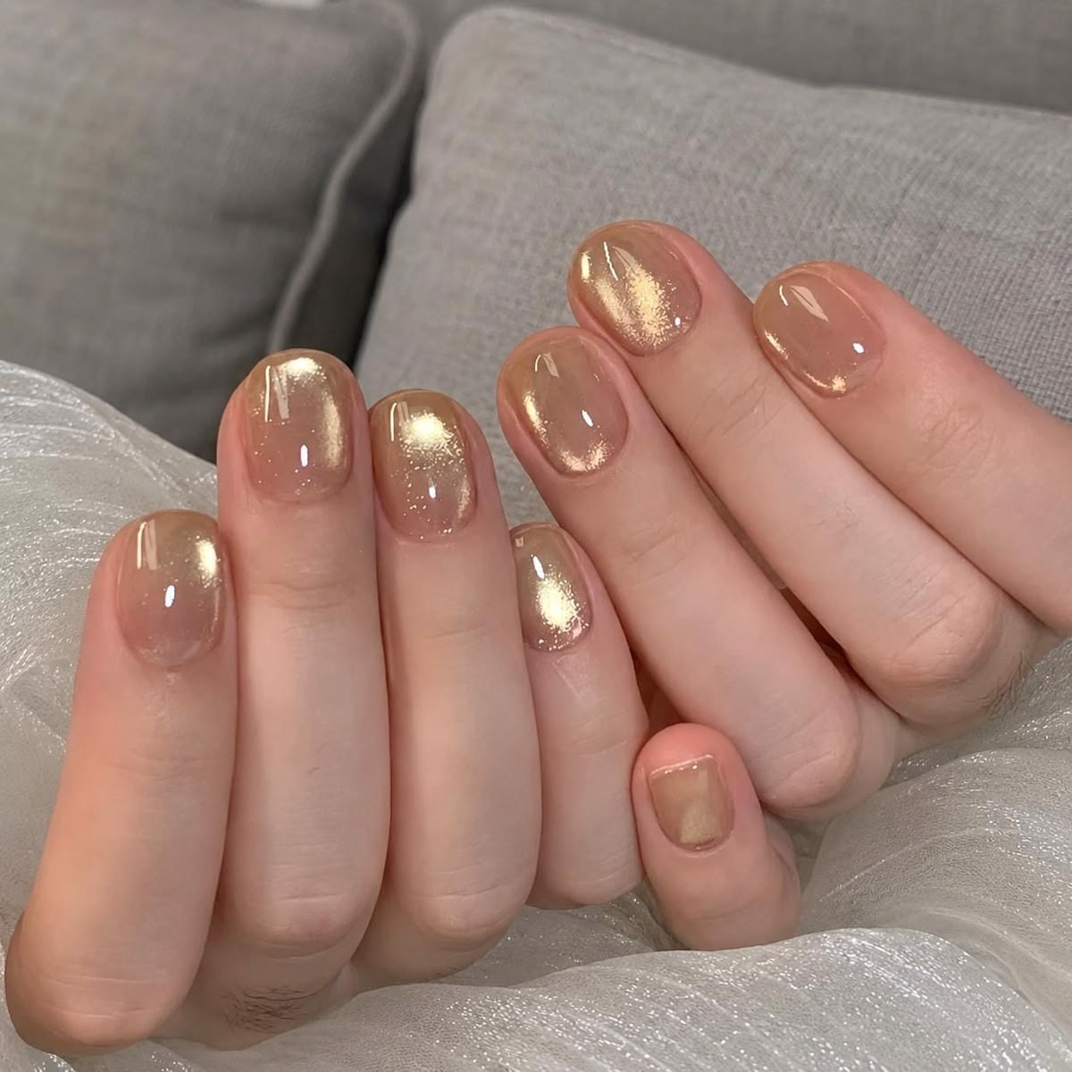 Gold Cat Eye Nails