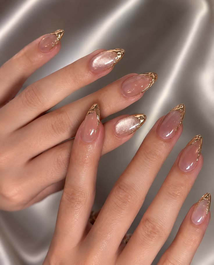 Luxurious Cat Eye Nails With Abstract Chrome
